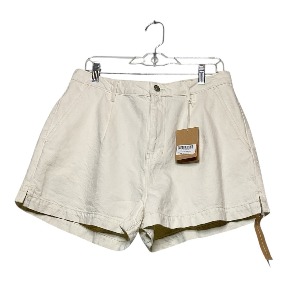 Women’s NWT Reformation Eliana Pleated Denim shorts in cream, size 31